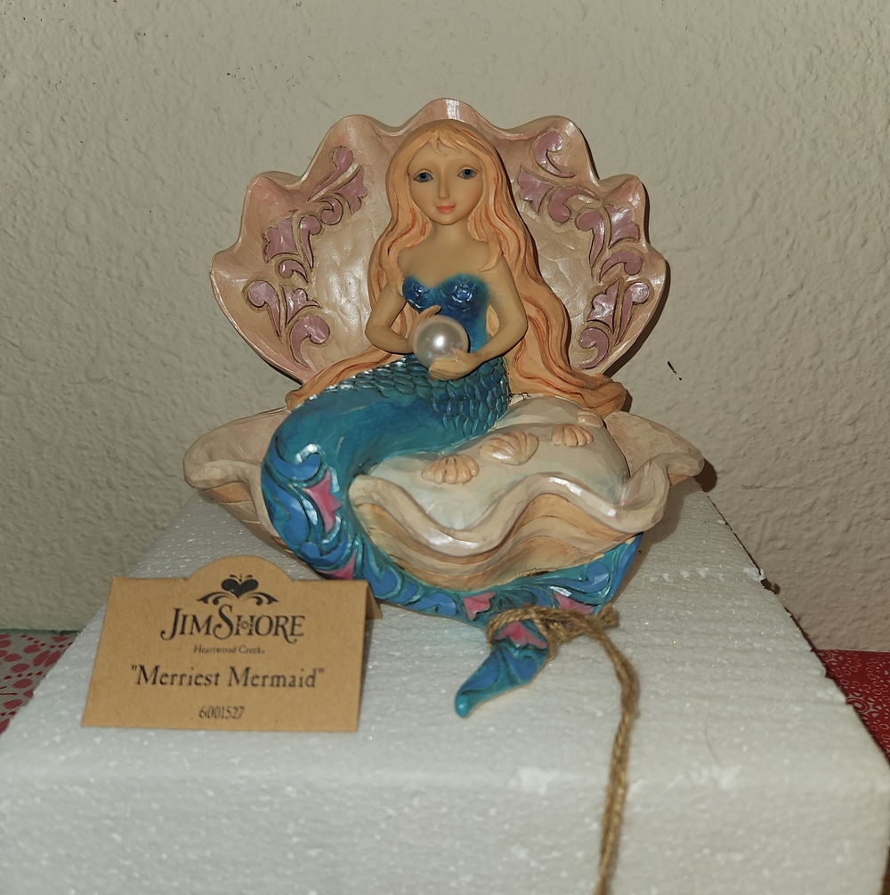 Jim Shore "Merriest Mermaid" Figurine Decor
